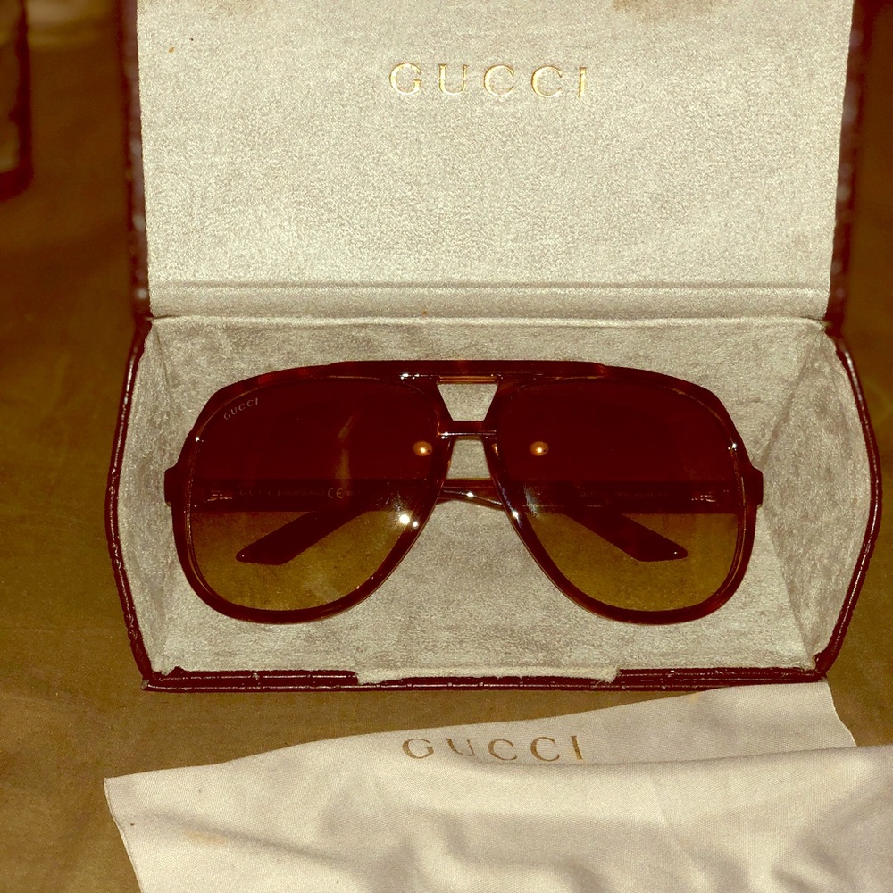 Unisex Gucci sunglasses